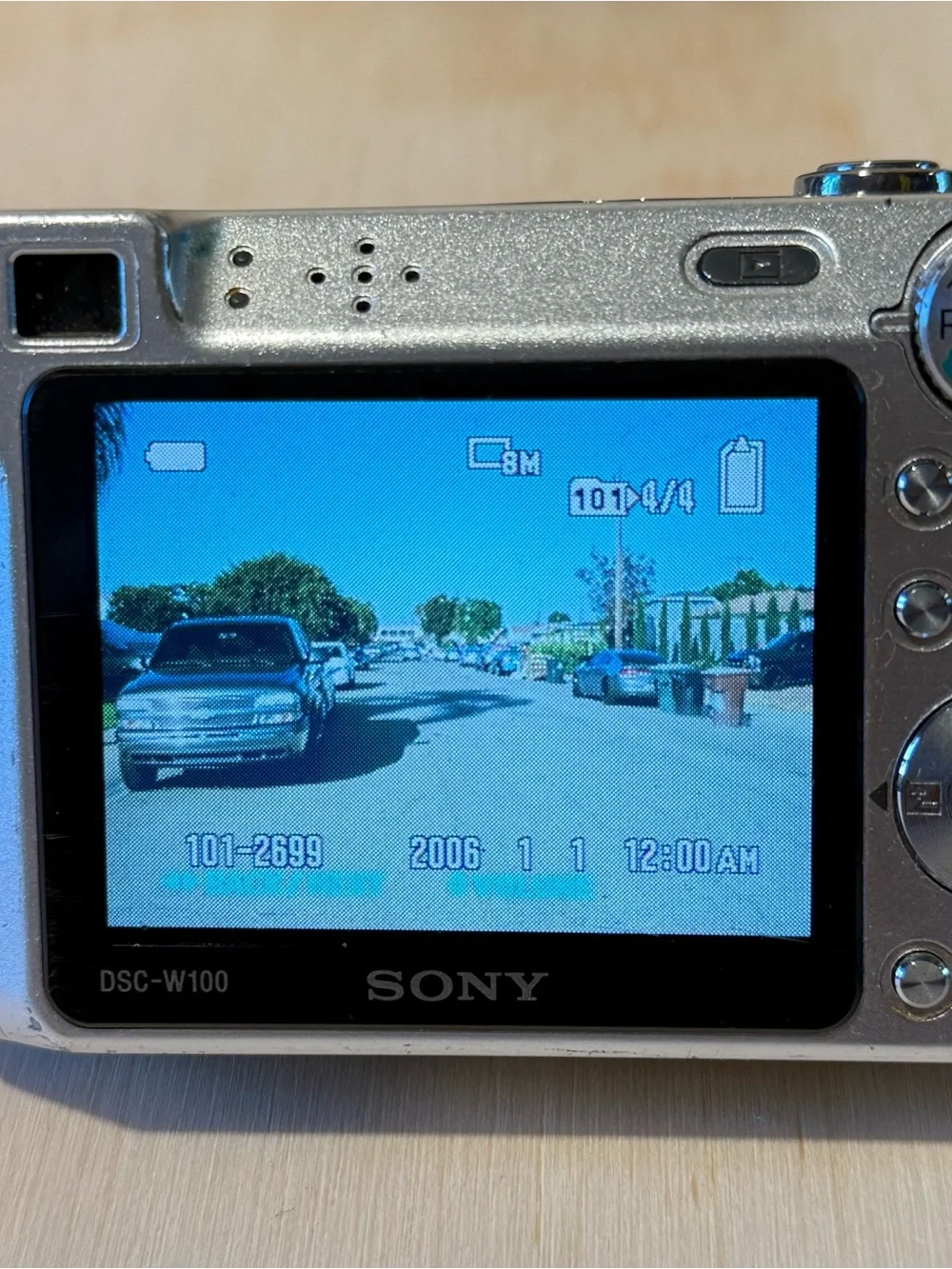 Sony Cyber-shot DSC-W100 Silver 8.1MP Tested Good w/Card-Charg-Bat Read Info Blw